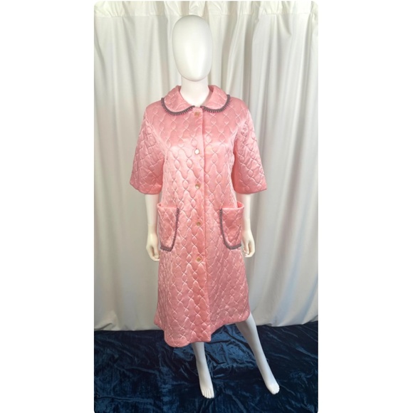Vintage 60’s ‘Hamilton by Sears’ Quilted Bed Jacket Coat in Pink - Belted - S/M - Picture 8 of 12